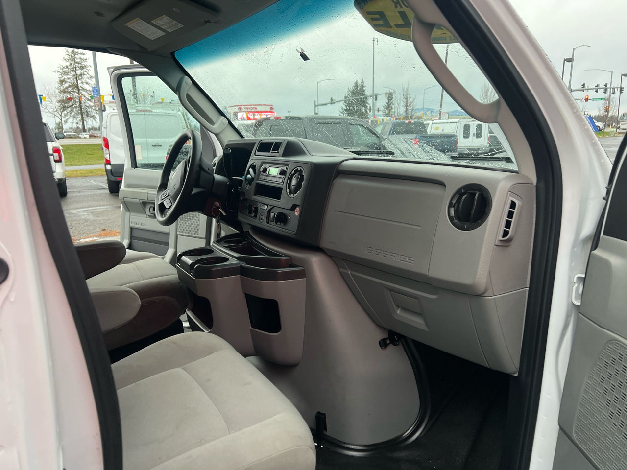 Ford E-Series Cutaway E-450 DRW 158" WB 2023