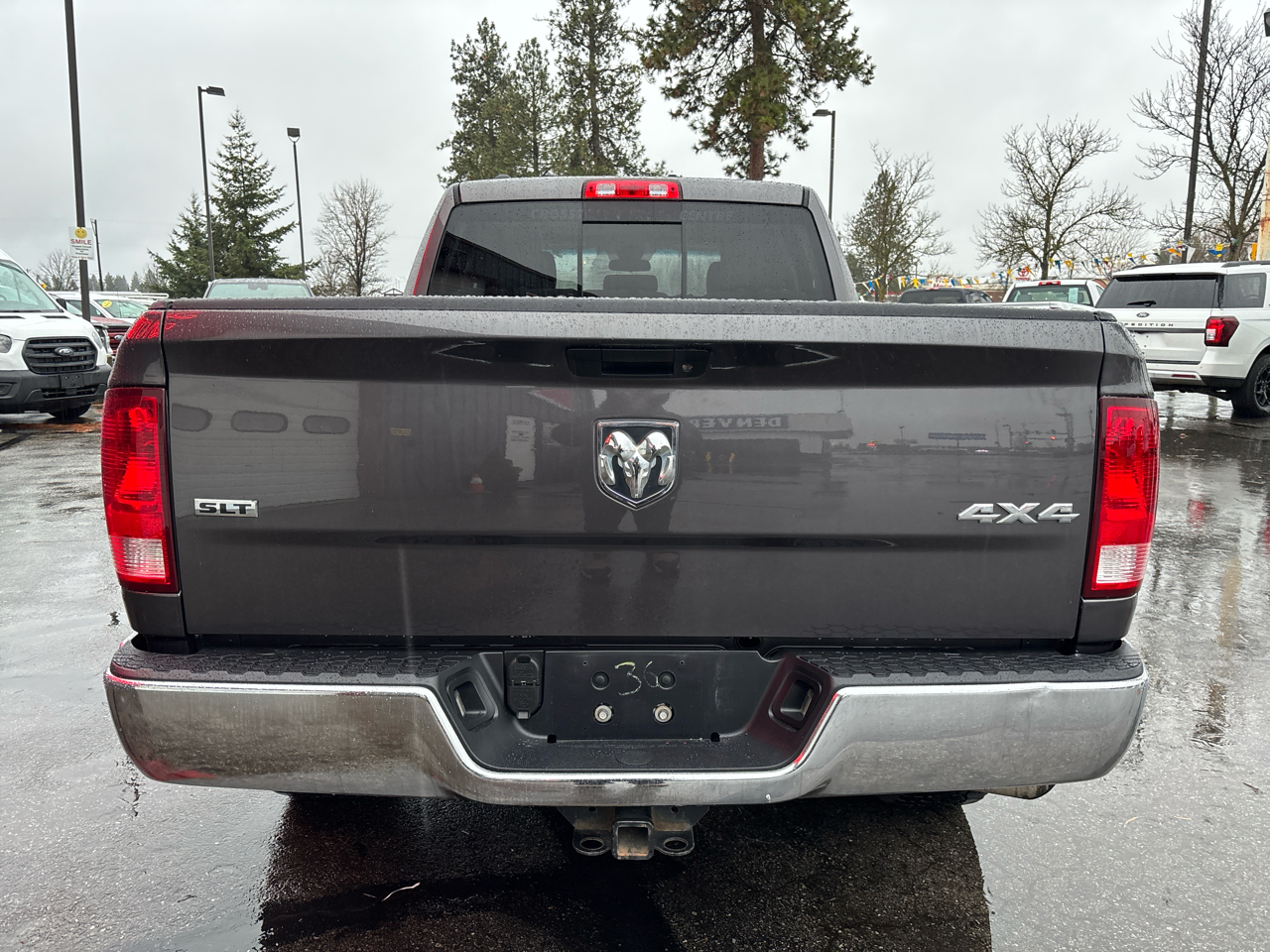 RAM 1500 4WD Quad Cab 140.5" SLT 2017