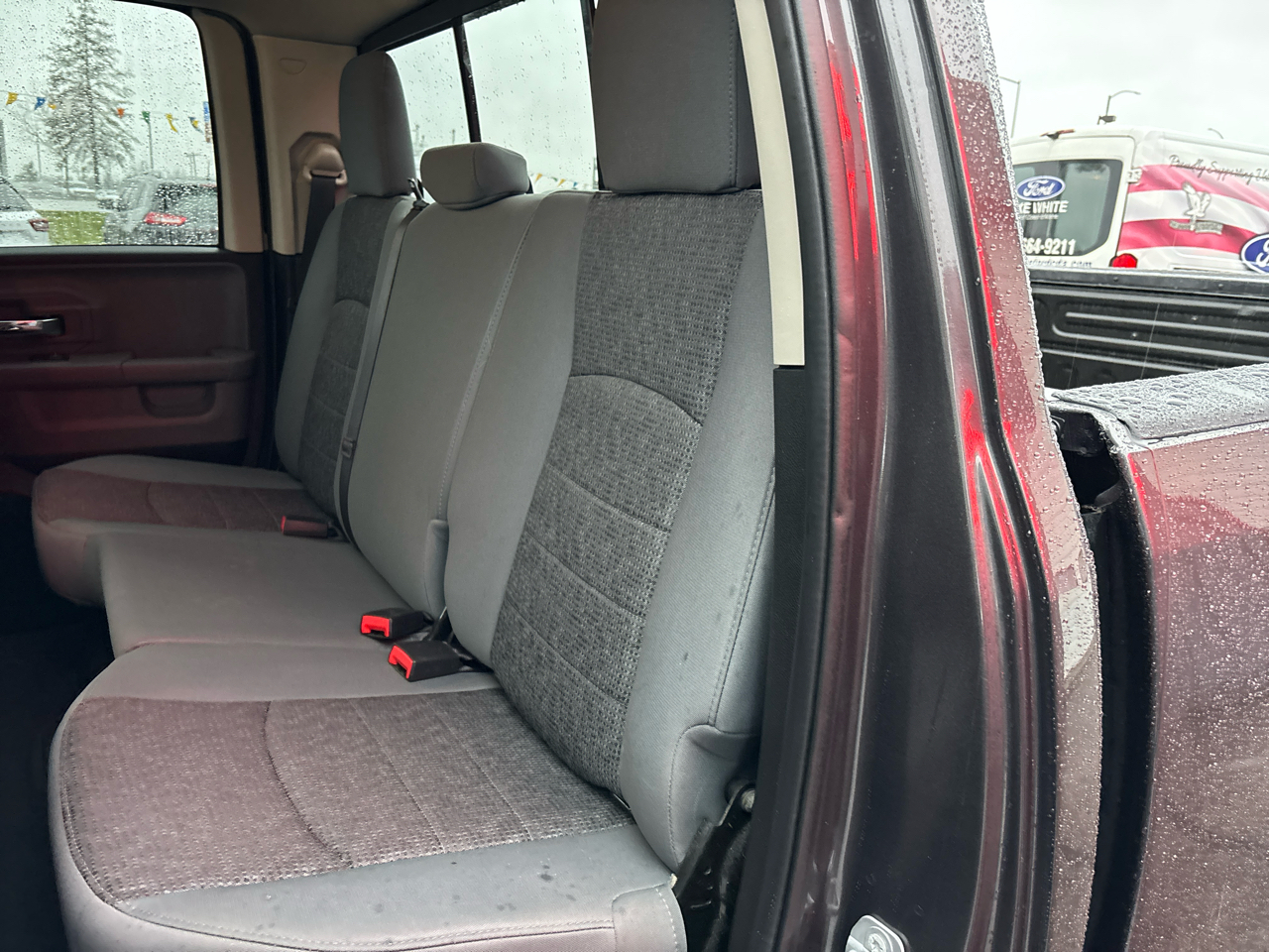 RAM 1500 4WD Quad Cab 140.5" SLT 2017