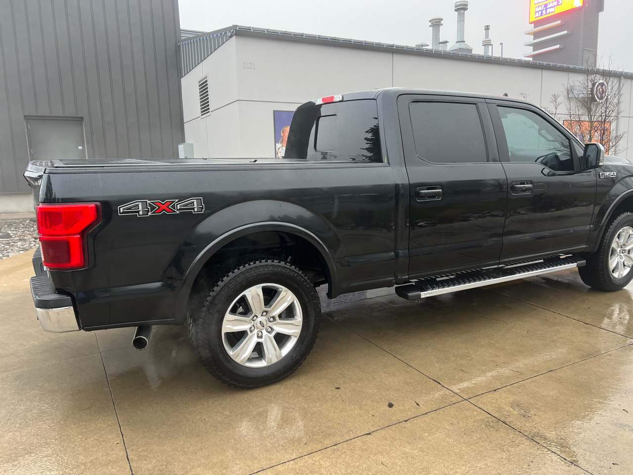 Ford F-150 4WD SuperCrew 157" Lariat 2020