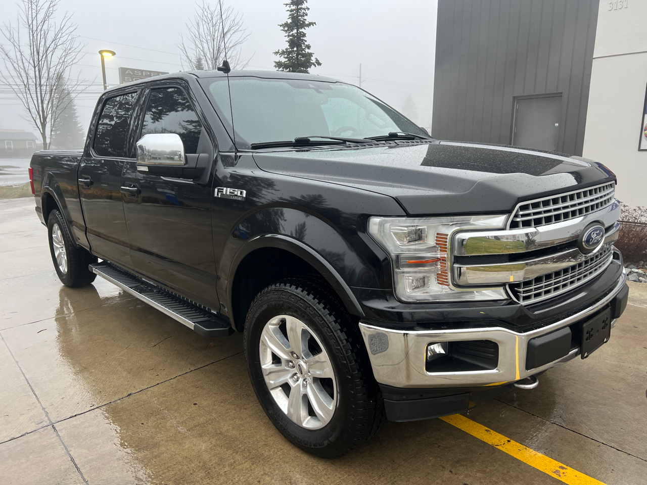 Ford F-150 4WD SuperCrew 157" Lariat 2020