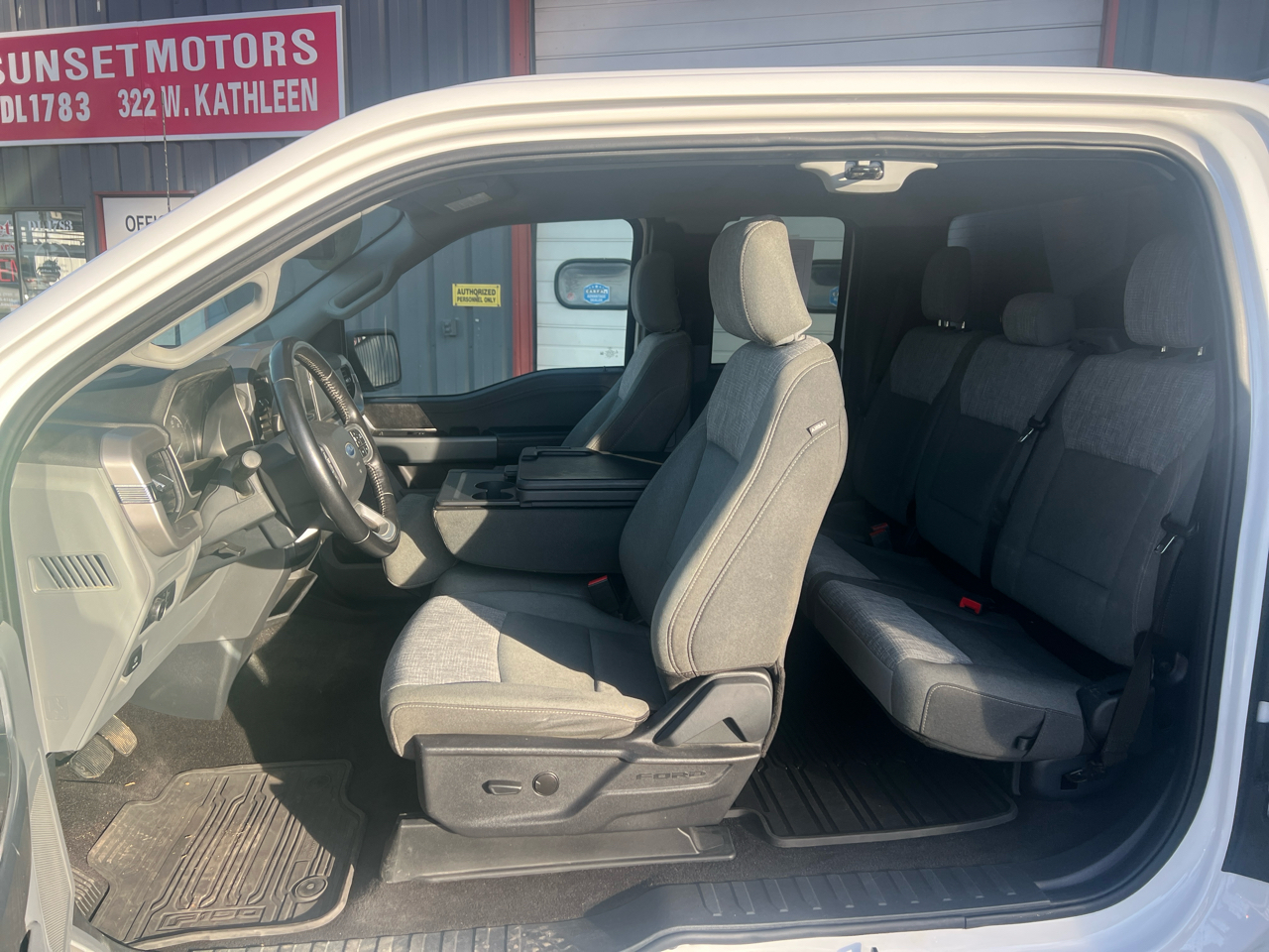 Ford F-150 4WD SuperCab 145" XLT 2022