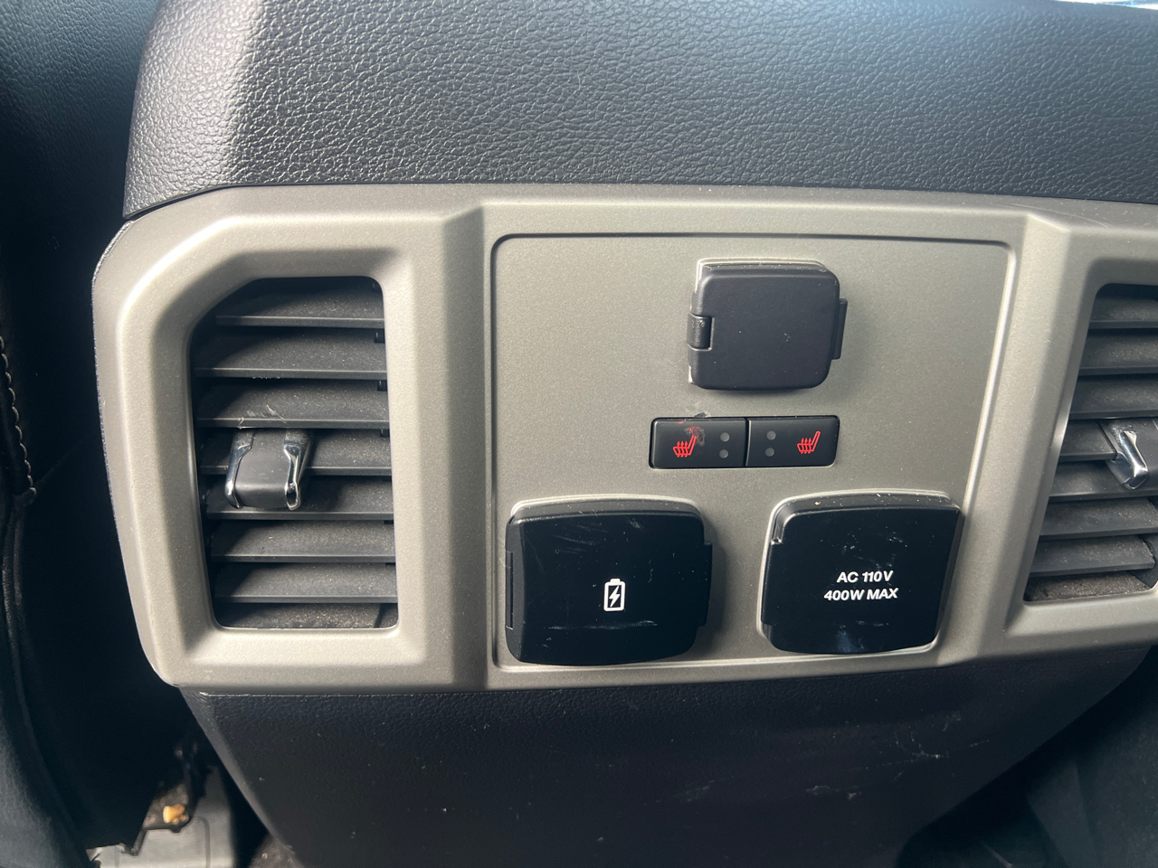 Ford F-150 4WD SuperCrew 145" Lariat 2018