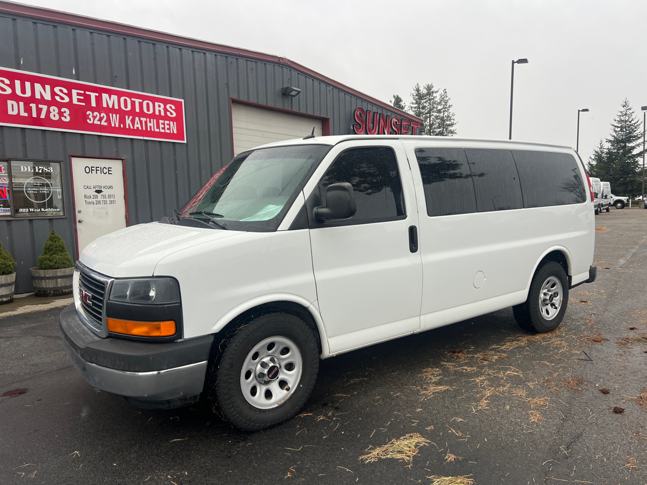 GMC Savana Passenger AWD 1500 135" LS 2014