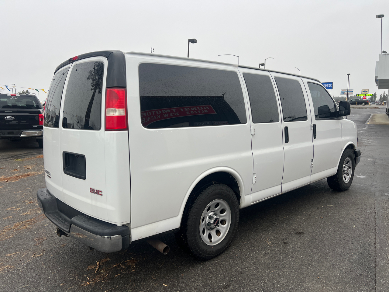 GMC Savana Passenger AWD 1500 135" LS 2014