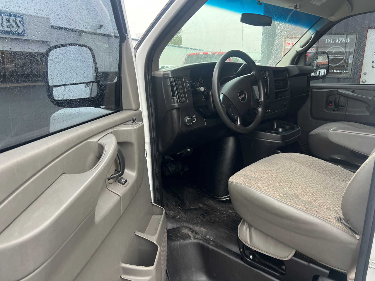 GMC Savana Passenger AWD 1500 135" LS 2014