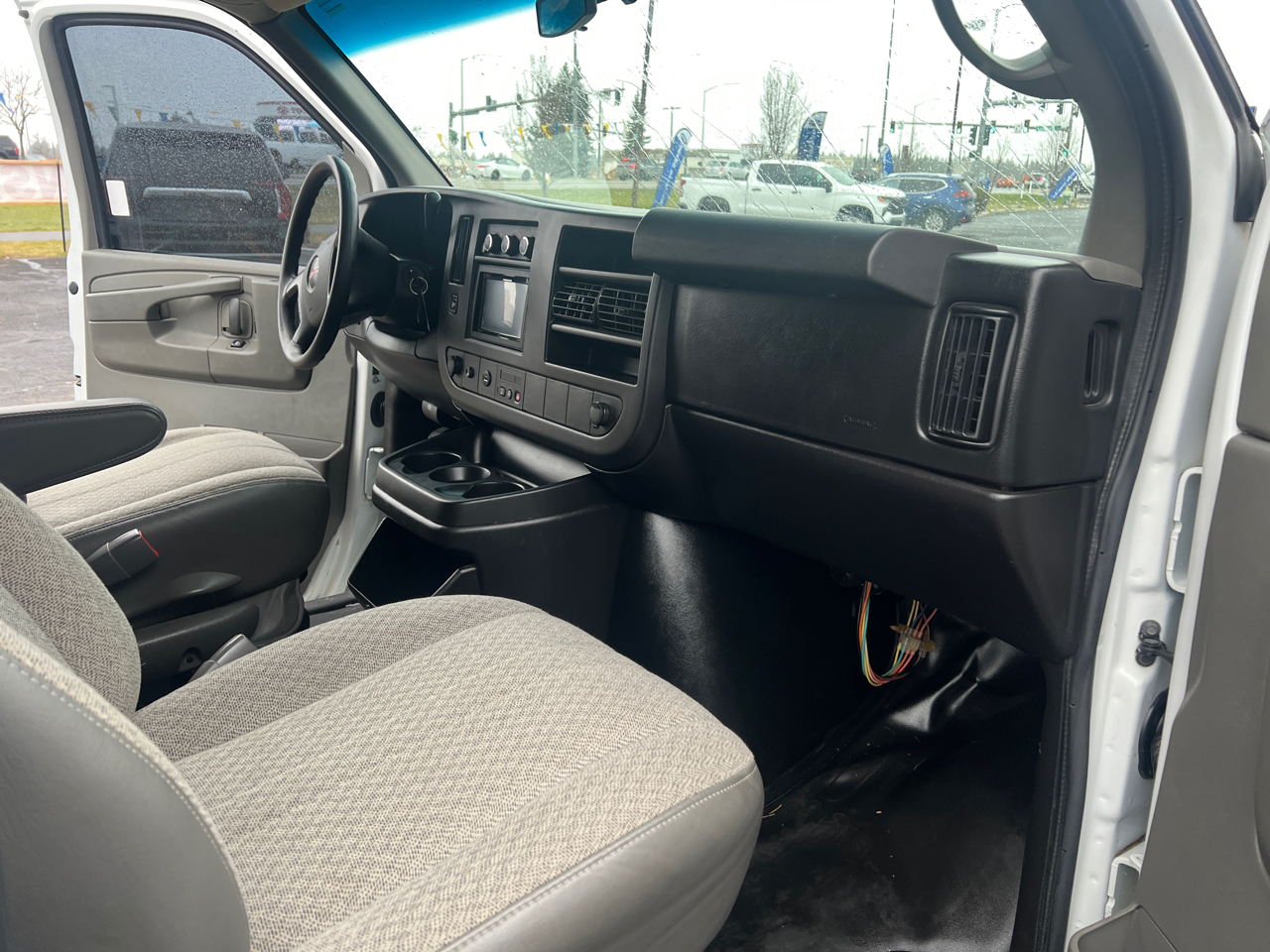 GMC Savana Passenger AWD 1500 135" LS 2014