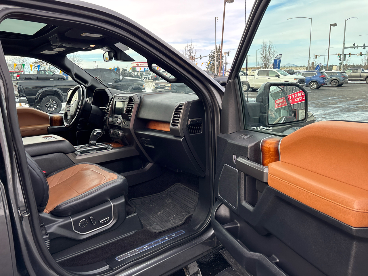 Ford F-150 4WD SuperCrew 145" Limited 2017