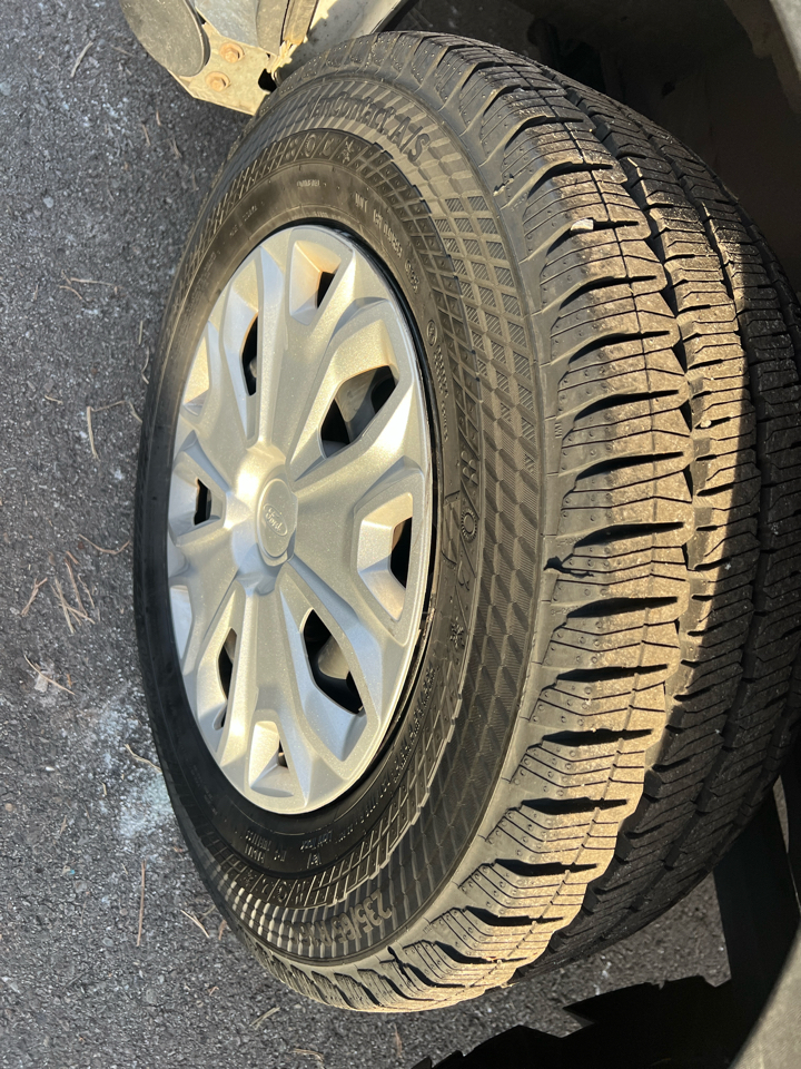 Ford Transit Cargo Van T-250 130" Low Rf 9070 GVWR RWD 2024