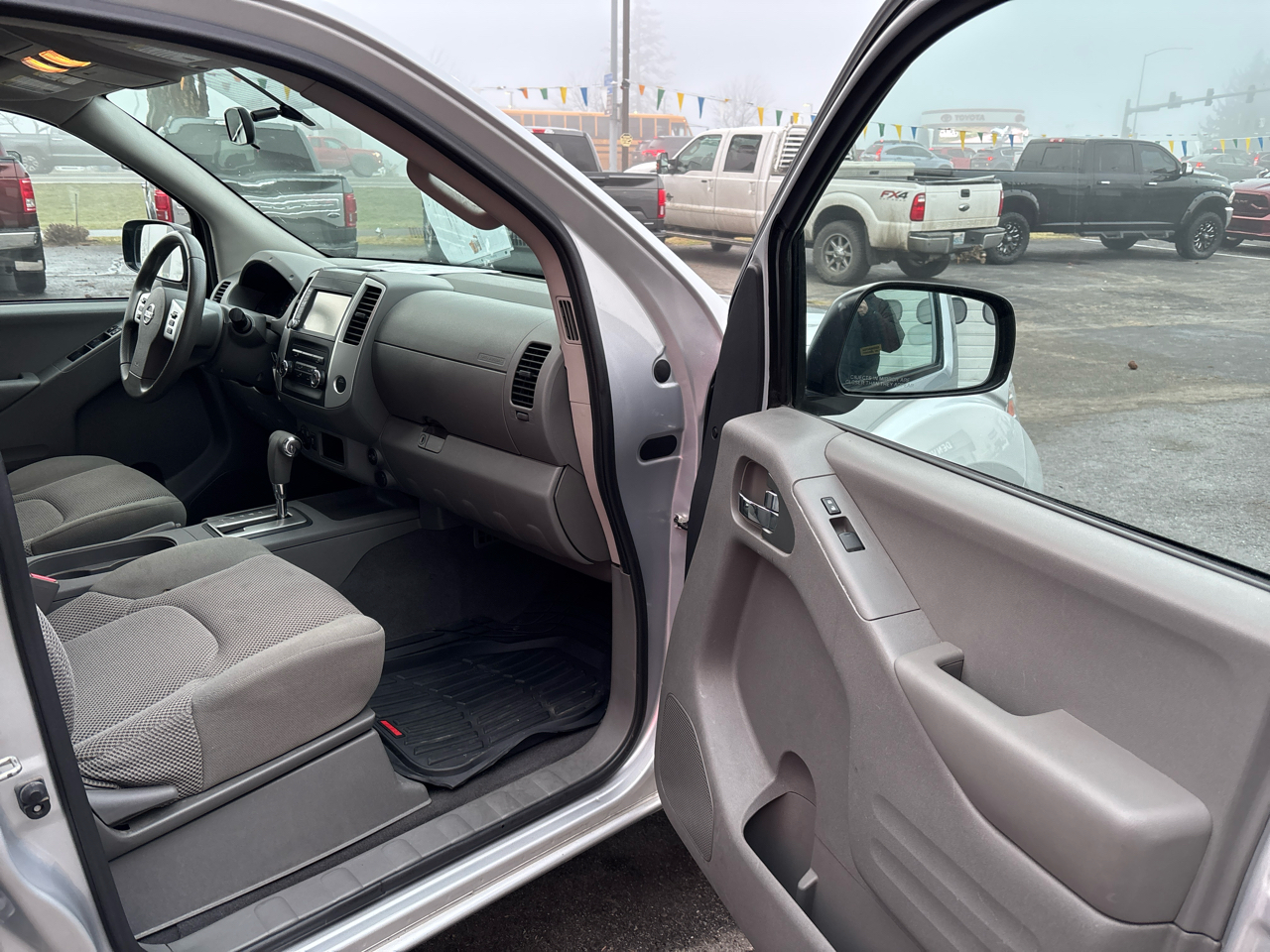 Nissan Frontier Crew Cab 4x4 SV Auto 2019