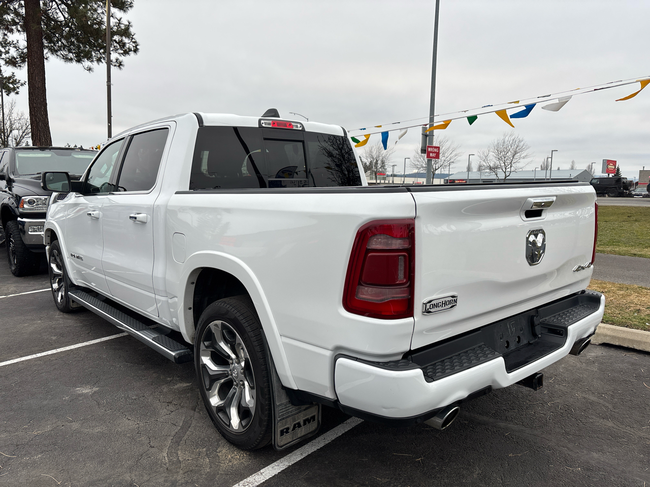 RAM 1500 Limited Longhorn 4x4 Crew Cab 5'7" Box 2022