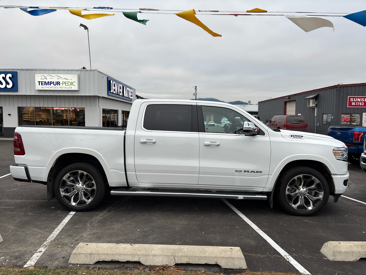 RAM 1500 Limited Longhorn 4x4 Crew Cab 5'7" Box 2022