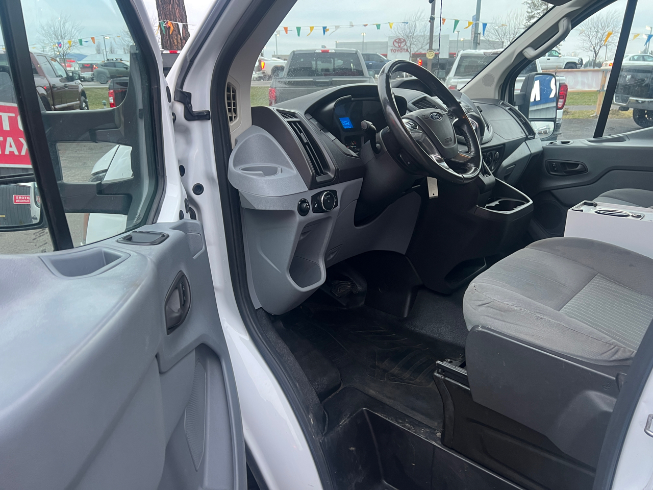 Ford Transit Cargo Van T-150 148" Low Rf 8600 GVWR Swing-Out RH Dr 2016