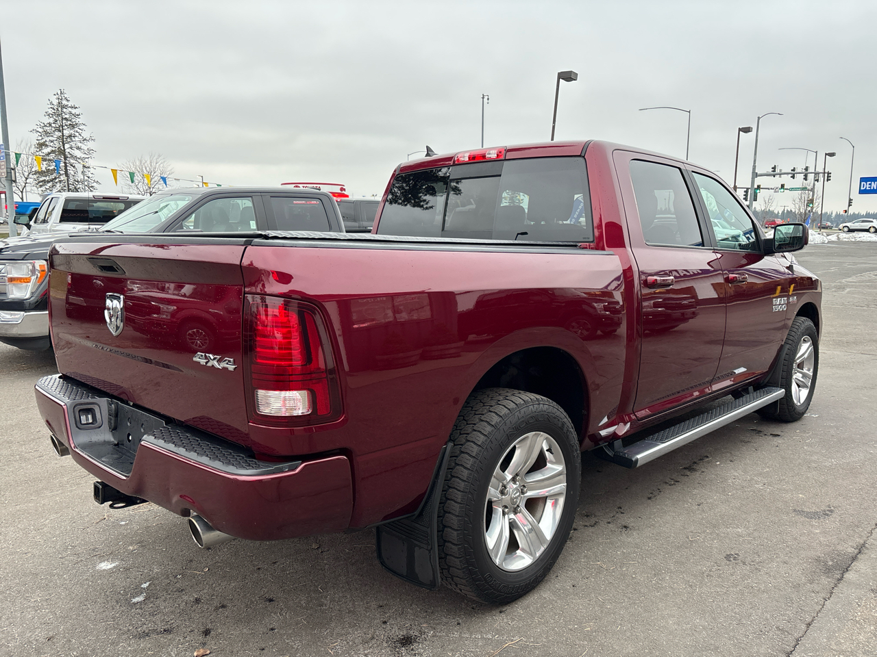 RAM 1500 4WD Crew Cab 149" Sport 2018