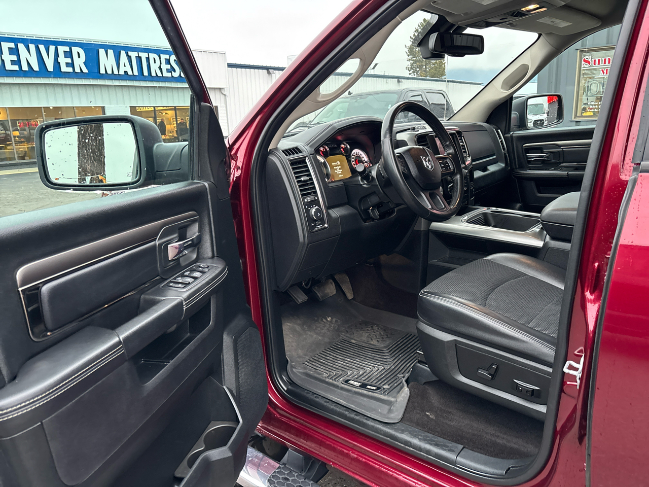 RAM 1500 4WD Crew Cab 149" Sport 2018