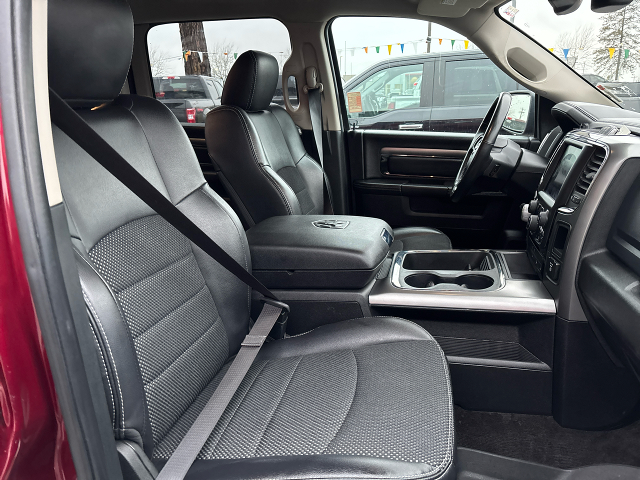 RAM 1500 4WD Crew Cab 149" Sport 2018