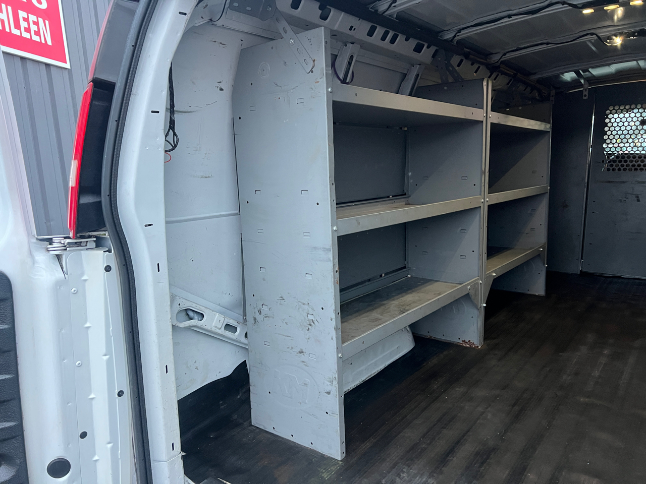 GMC Savana Cargo Van RWD 2500 155" 2017