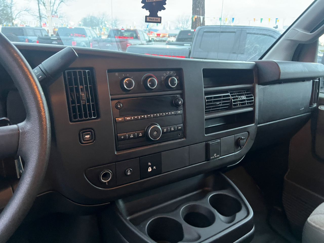 GMC Savana Cargo Van RWD 2500 155" 2017