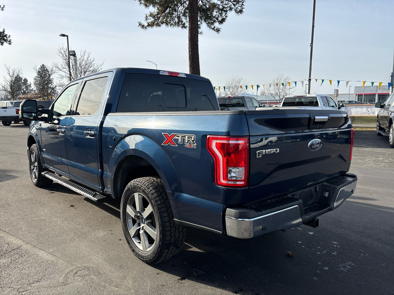 Ford F-150 4WD SuperCrew 145" XLT 2015