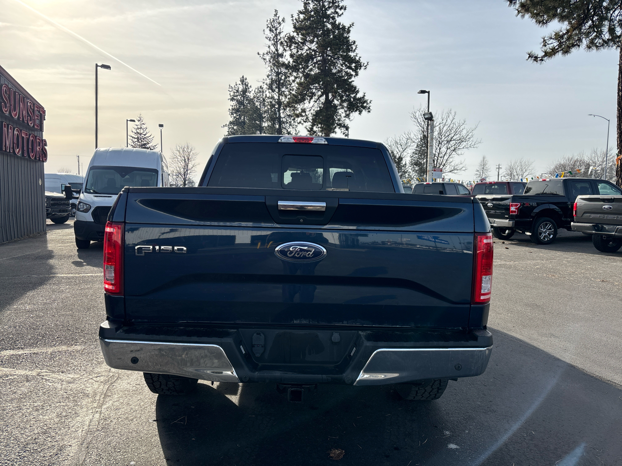 Ford F-150 4WD SuperCrew 145" XLT 2015