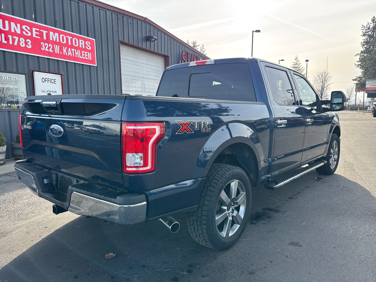 Ford F-150 4WD SuperCrew 145" XLT 2015