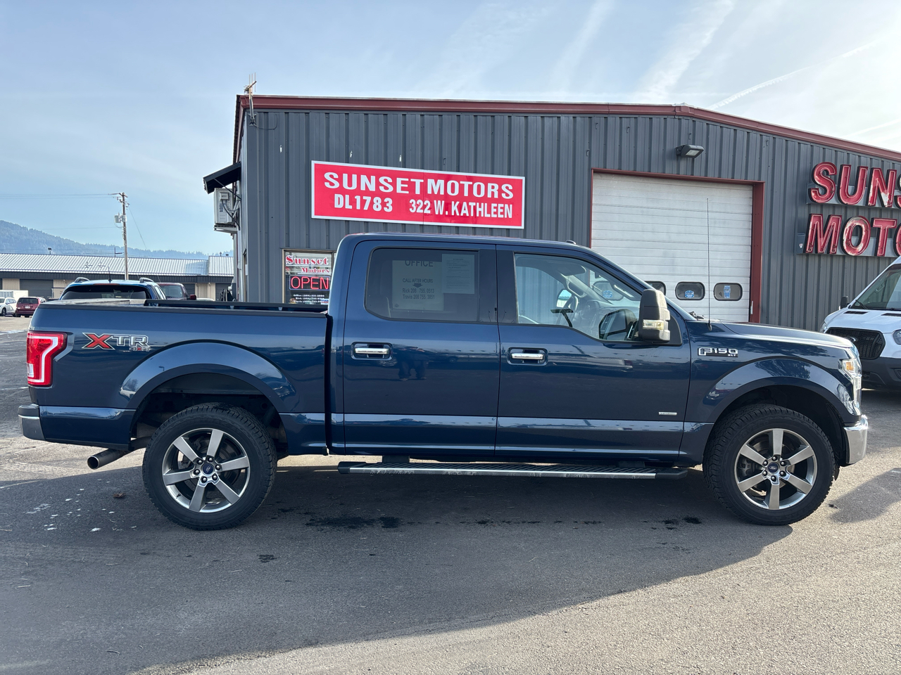 Ford F-150 4WD SuperCrew 145" XLT 2015