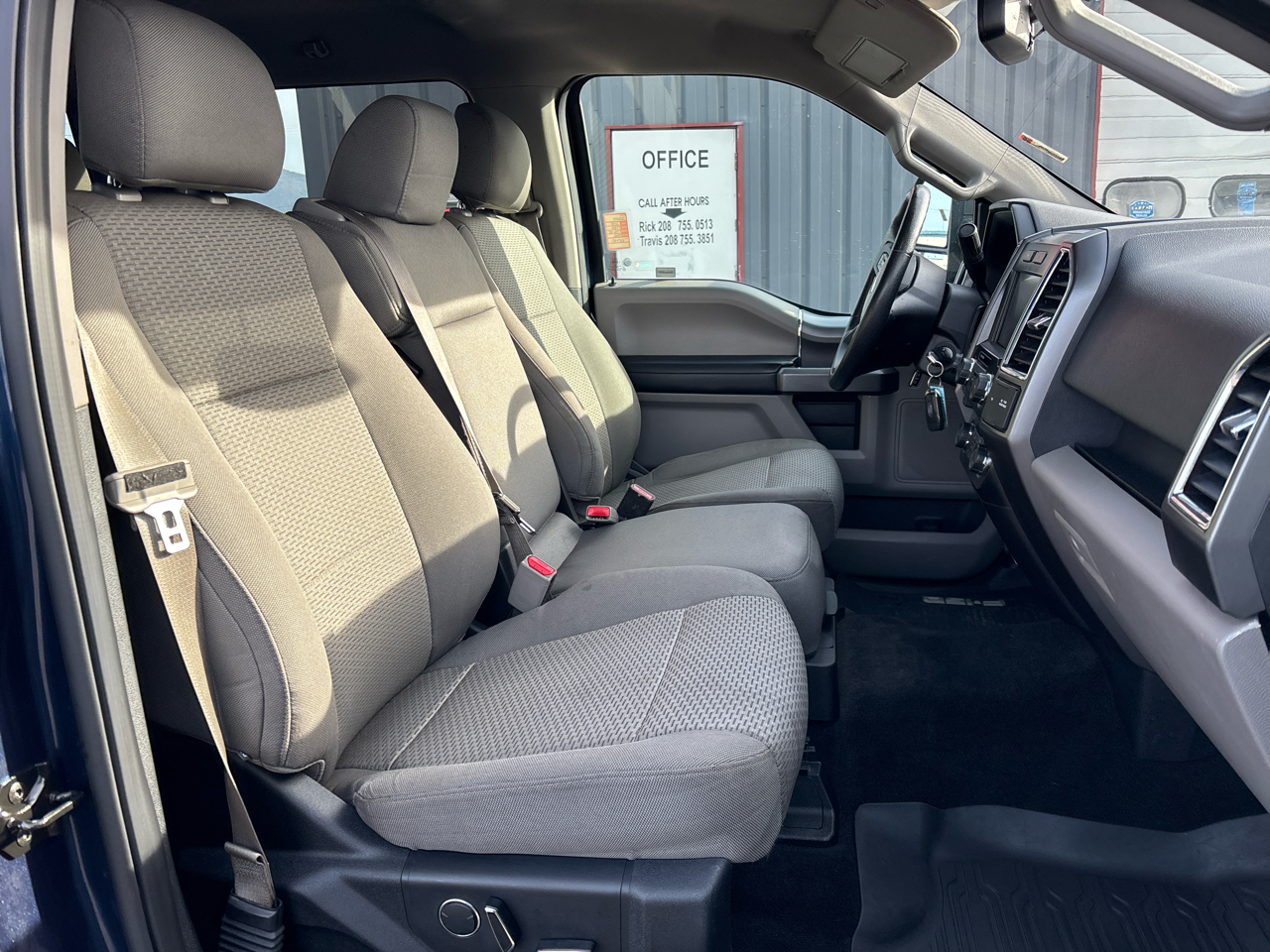 Ford F-150 4WD SuperCrew 145" XLT 2015