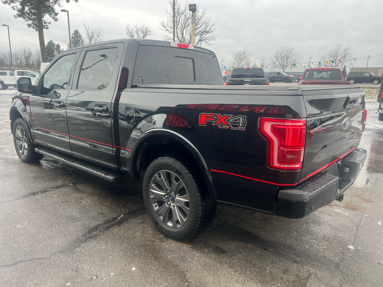 Ford F-150 4WD SuperCrew 145" Lariat 2016