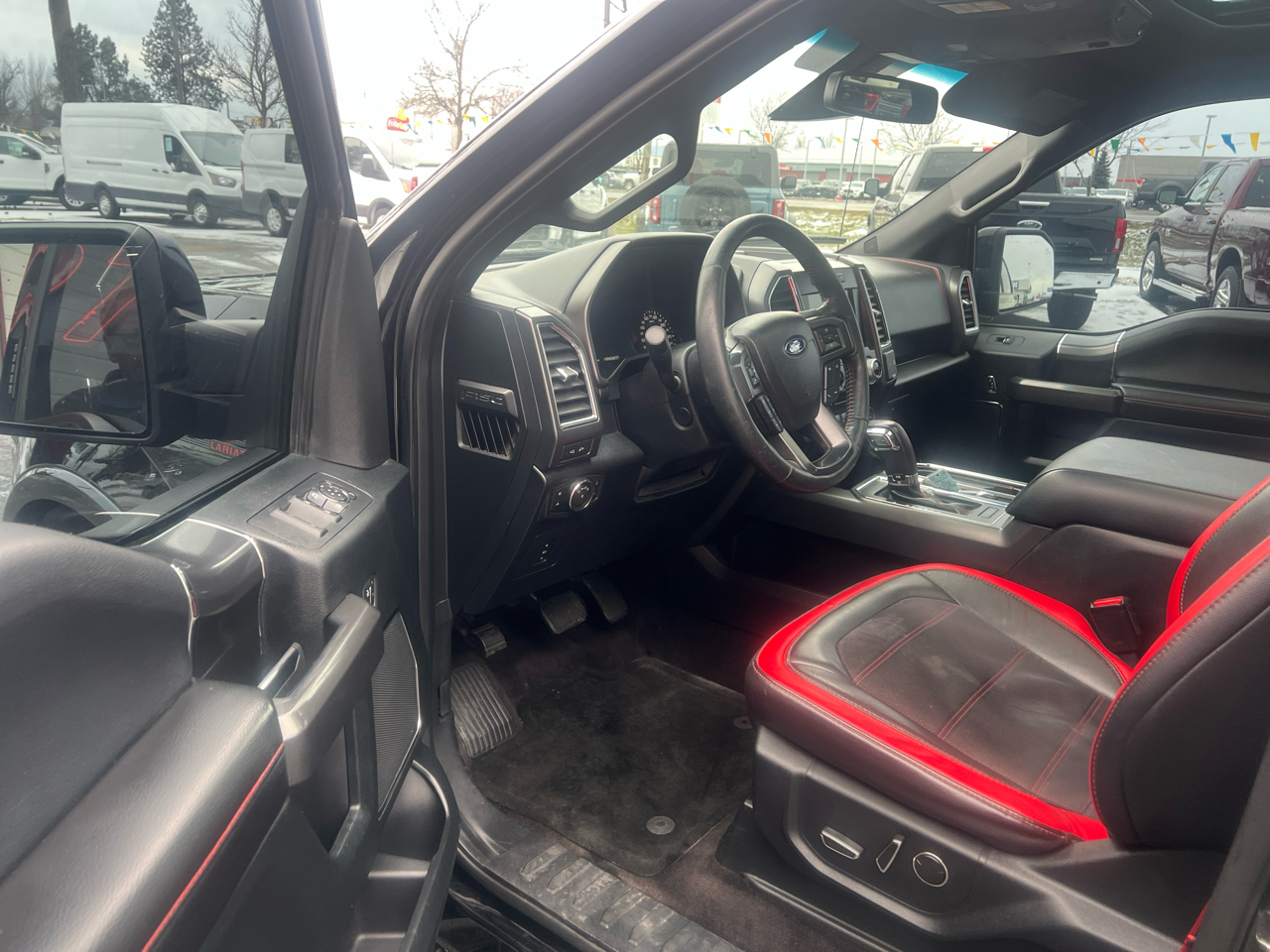 Ford F-150 4WD SuperCrew 145" Lariat 2016