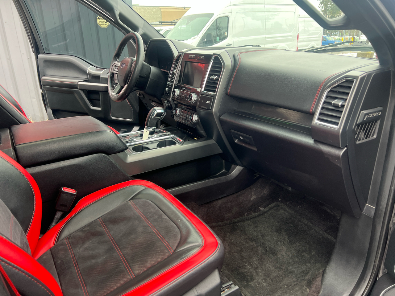 Ford F-150 4WD SuperCrew 145" Lariat 2016