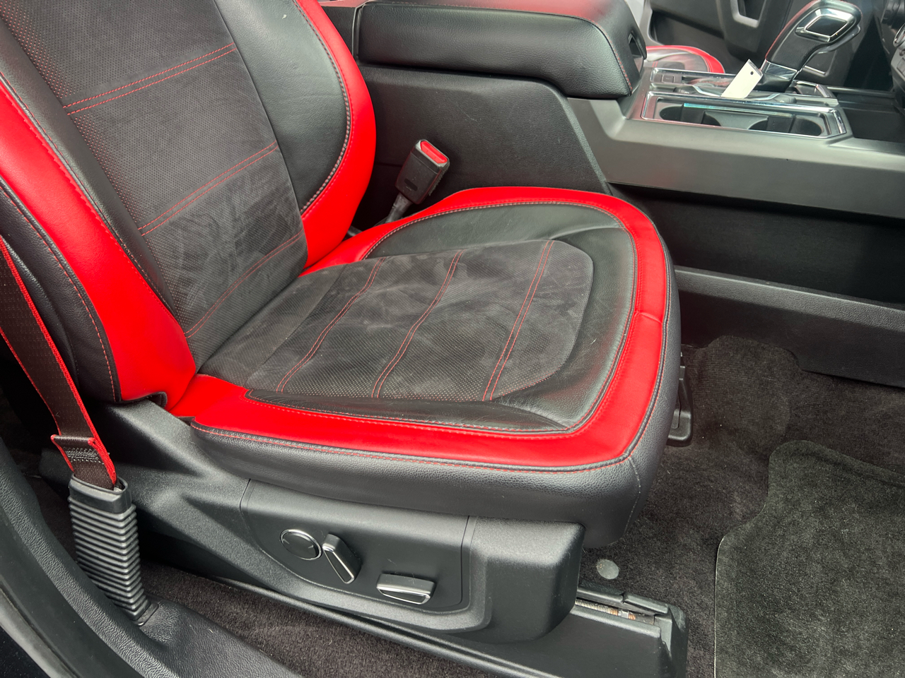 Ford F-150 4WD SuperCrew 145" Lariat 2016