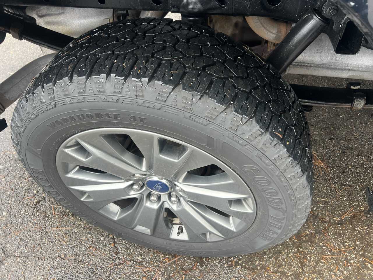 Ford F-150 4WD SuperCrew 145" Lariat 2016