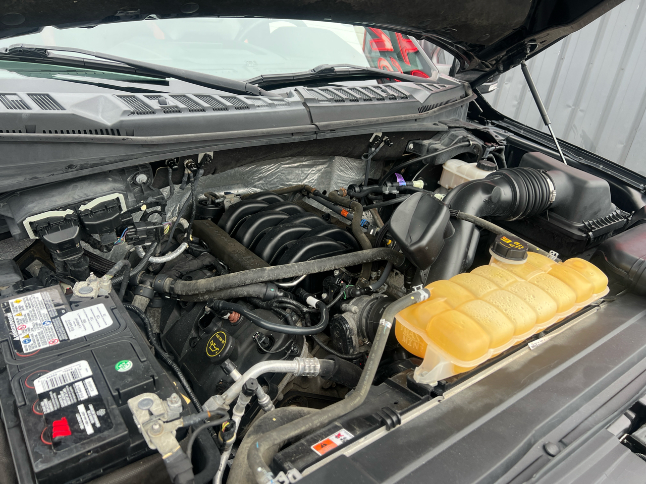 Ford F-150 4WD SuperCrew 145" Lariat 2016