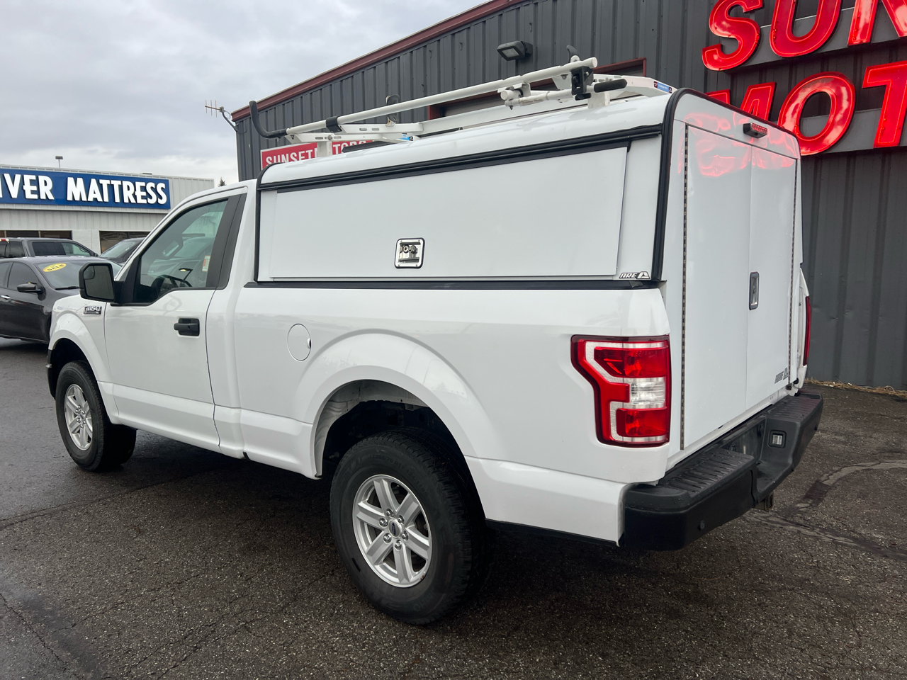 Ford F-150 4WD Reg Cab 122.5" XL 2020