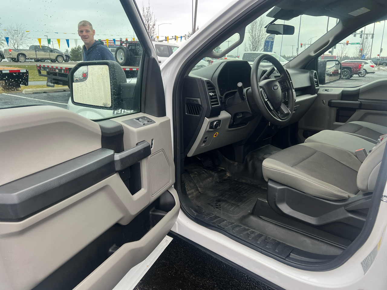 Ford F-150 4WD Reg Cab 122.5" XL 2020