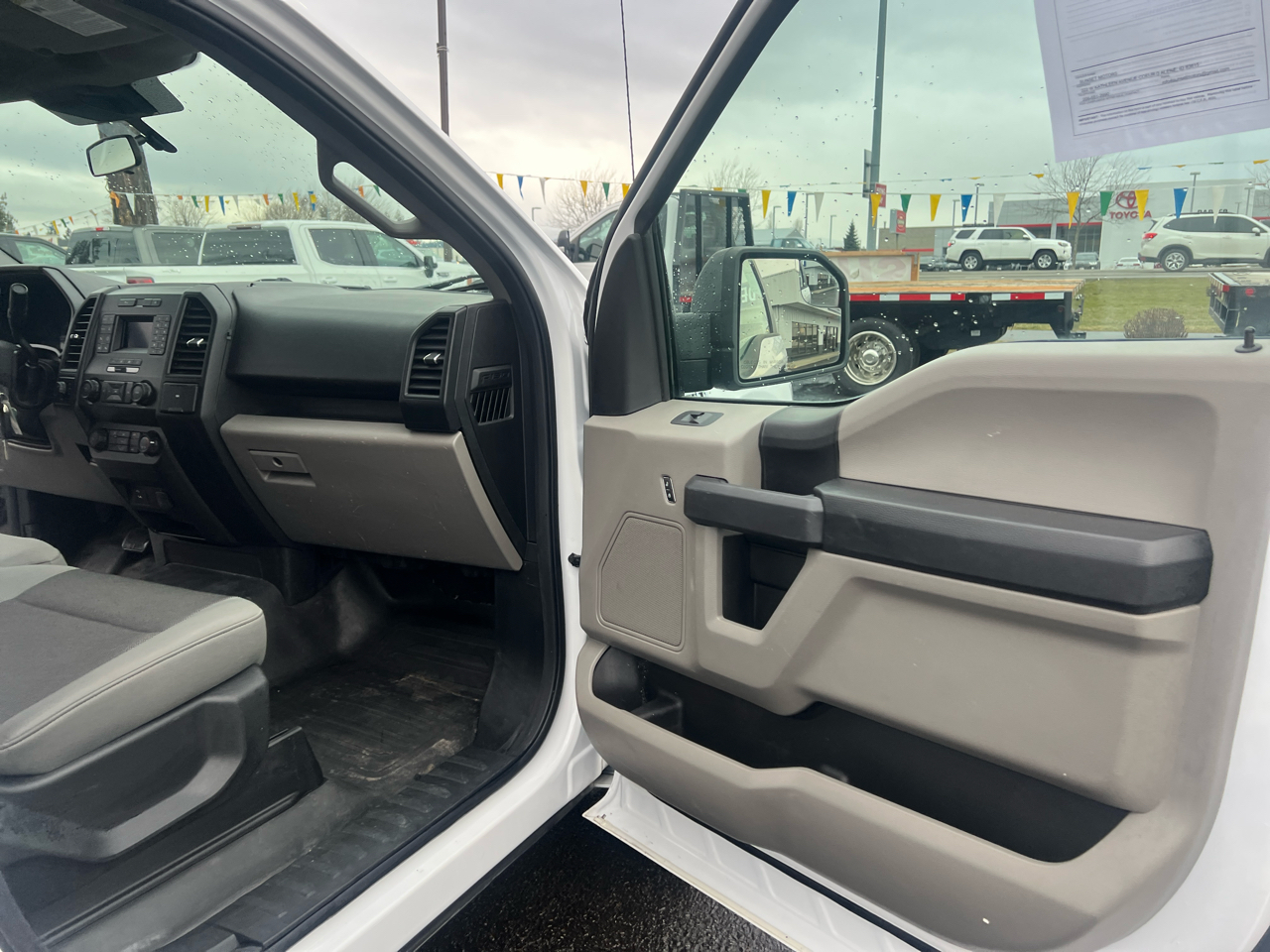 Ford F-150 4WD Reg Cab 122.5" XL 2020