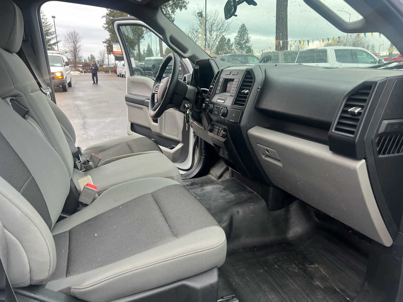 Ford F-150 4WD Reg Cab 122.5" XL 2020