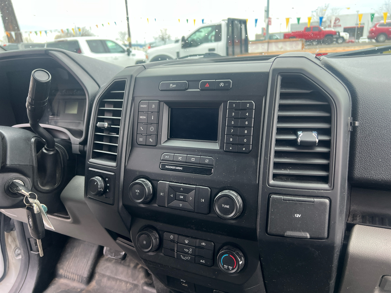 Ford F-150 4WD Reg Cab 122.5" XL 2020