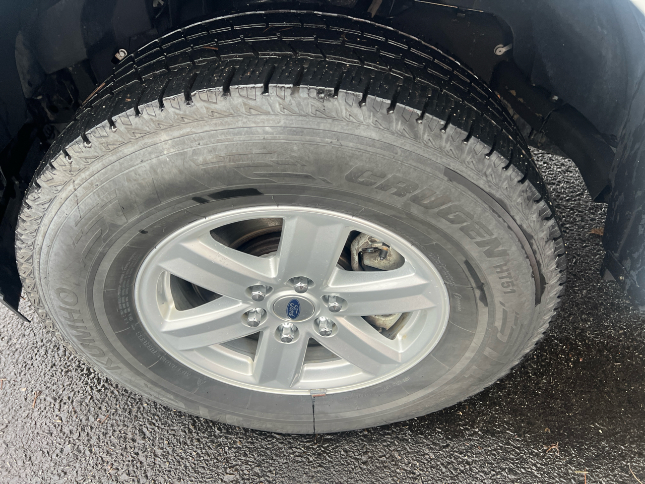 Ford F-150 4WD Reg Cab 122.5" XL 2020