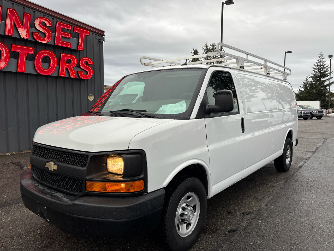 2015 Chevrolet Express Cargo Van RWD 2500 155"