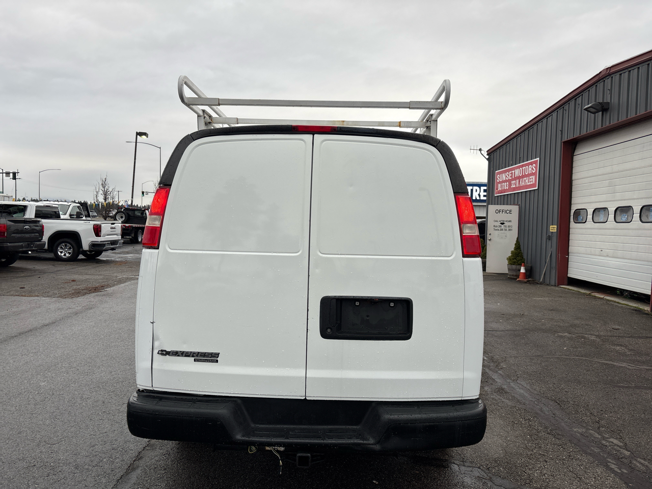 Chevrolet Express Cargo Van RWD 2500 155" 2015