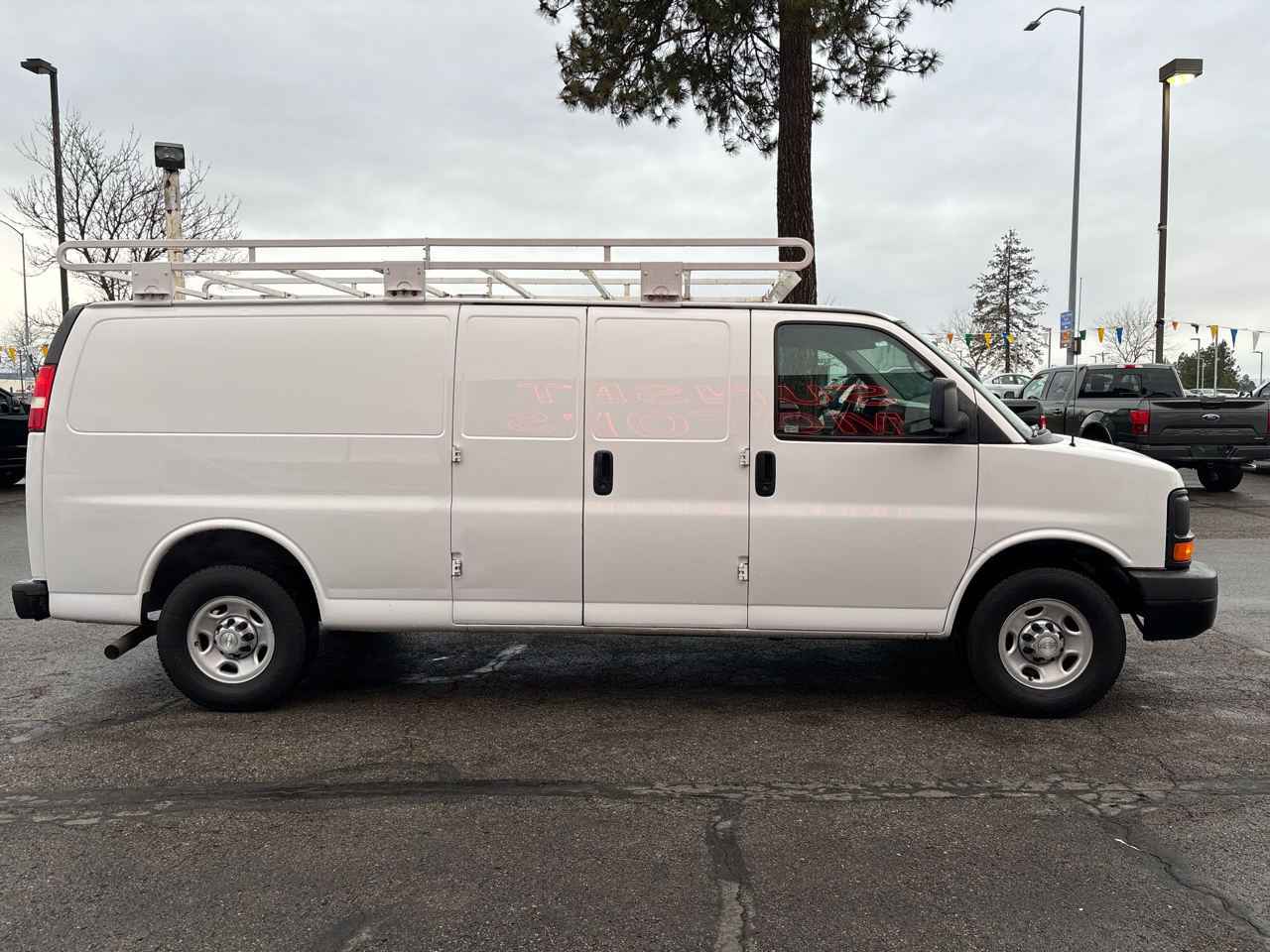 Chevrolet Express Cargo Van RWD 2500 155" 2015