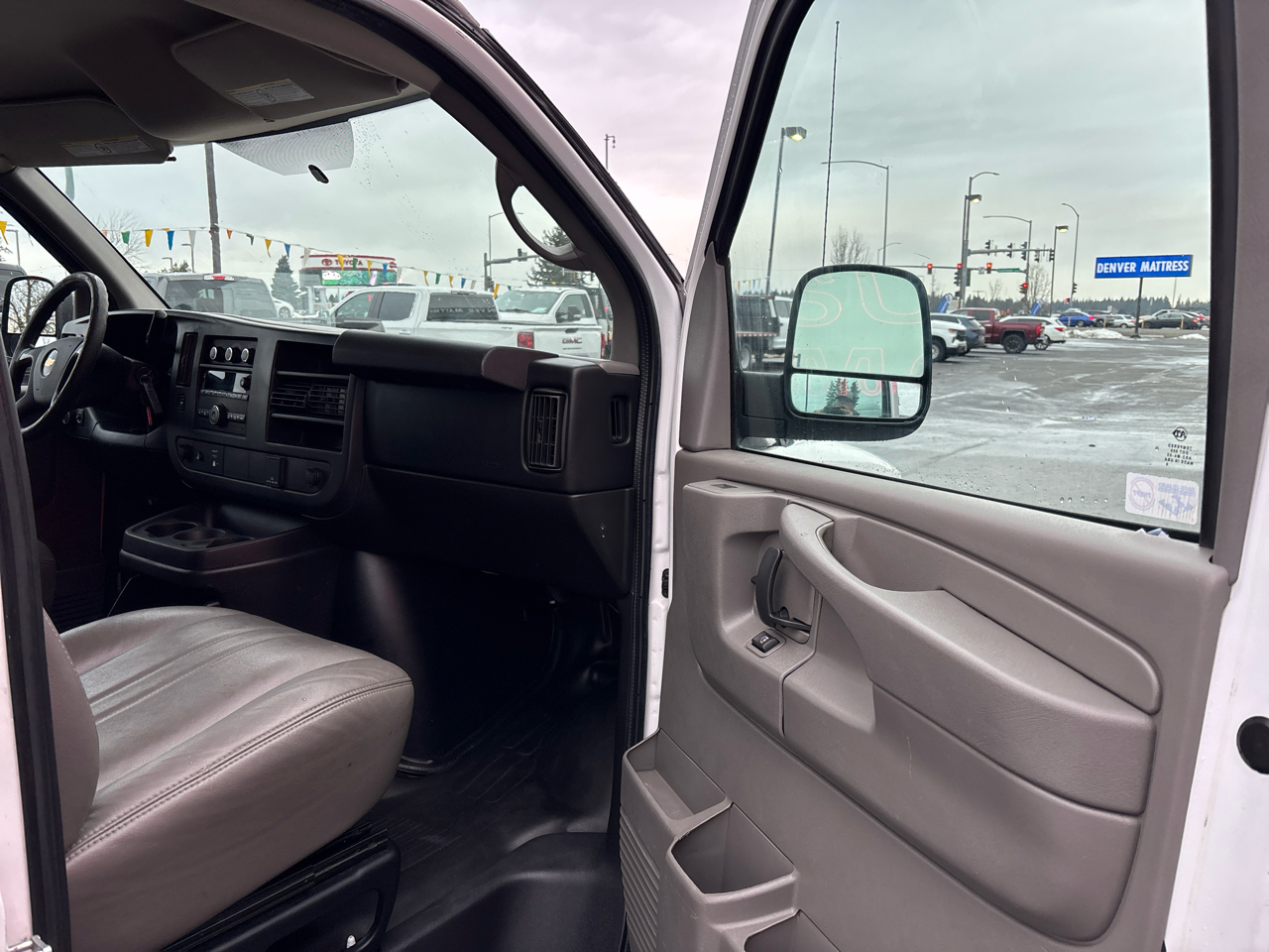 Chevrolet Express Cargo Van RWD 2500 155" 2015