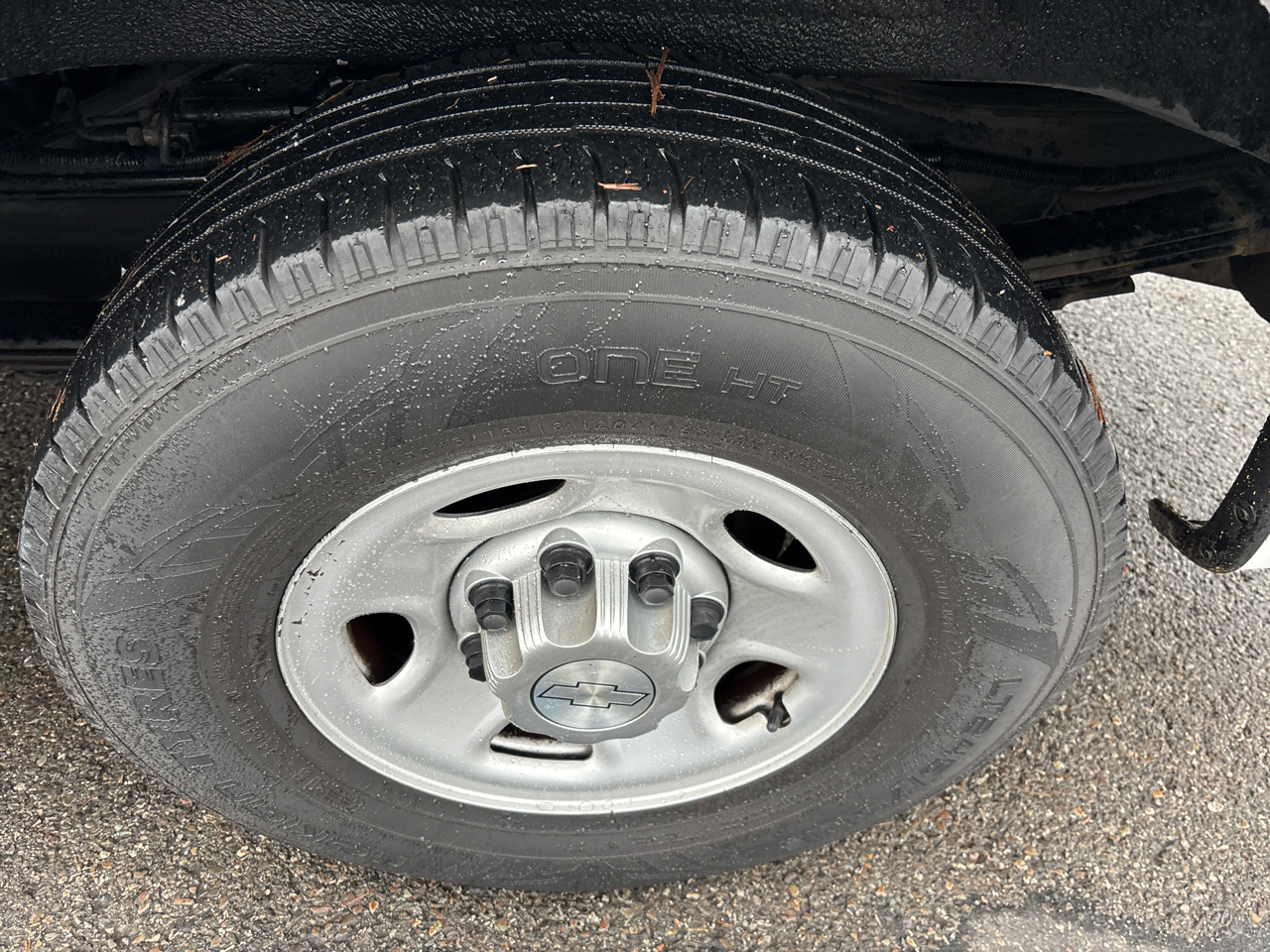 Chevrolet Express Cargo Van RWD 2500 155" 2015