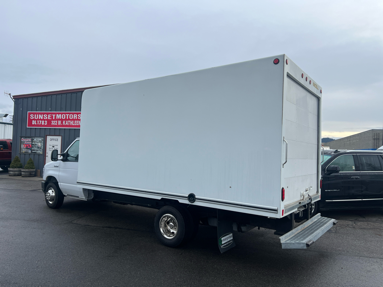 Ford E-Series Cutaway E-450 DRW 158" WB 2023