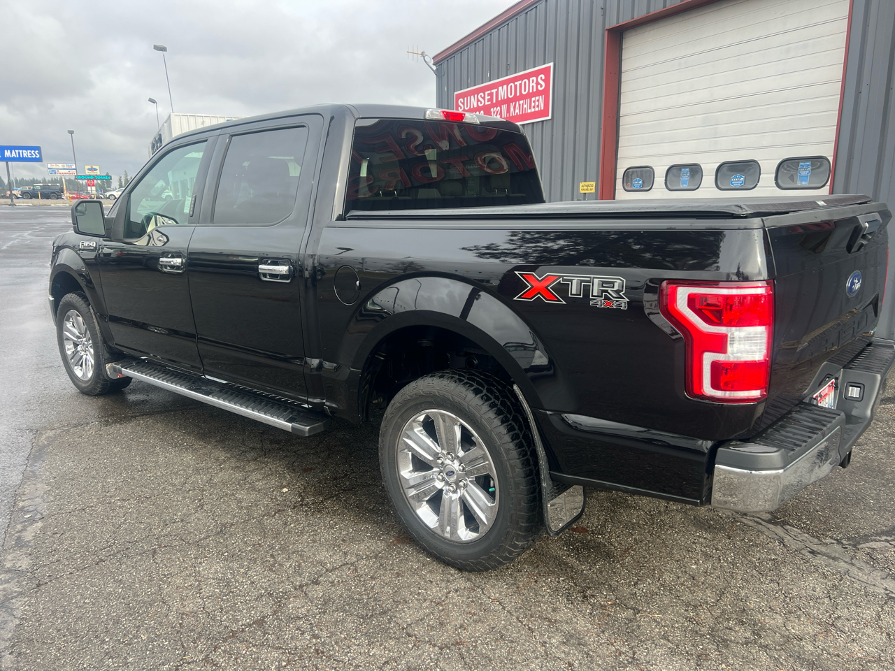 Ford F-150 4WD SuperCrew 145" XLT 2019