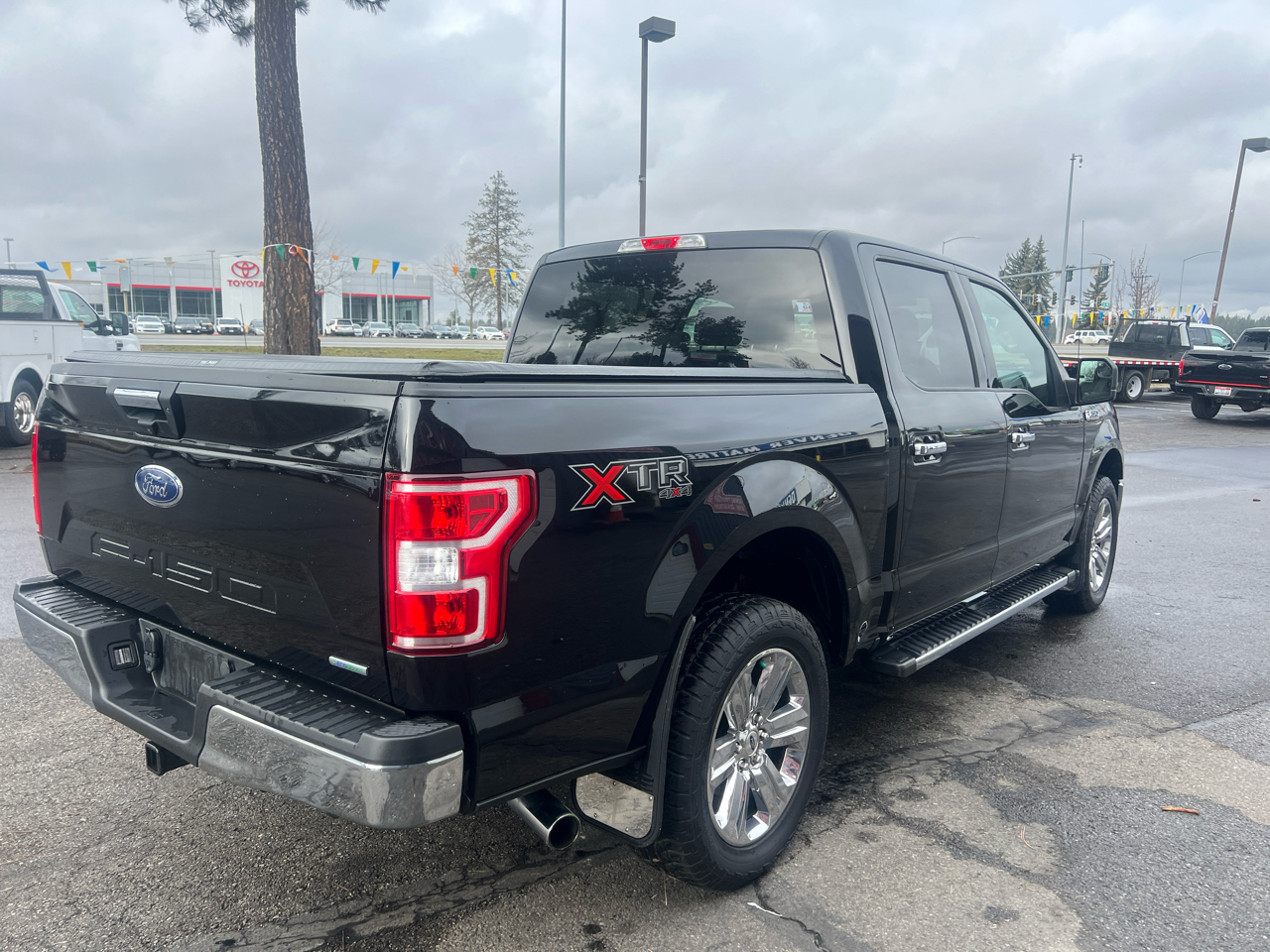 Ford F-150 4WD SuperCrew 145" XLT 2019