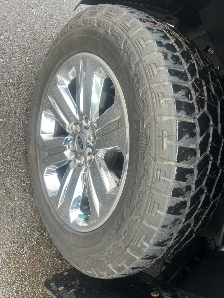 Ford F-150 4WD SuperCrew 145" XLT 2019