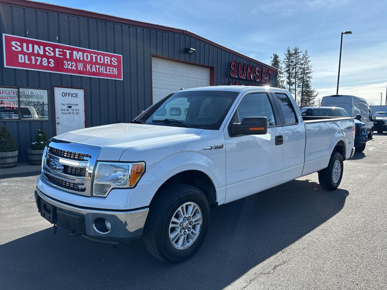 2014 Ford F-150 4WD SuperCab 163" XL w/HD Payload Pkg