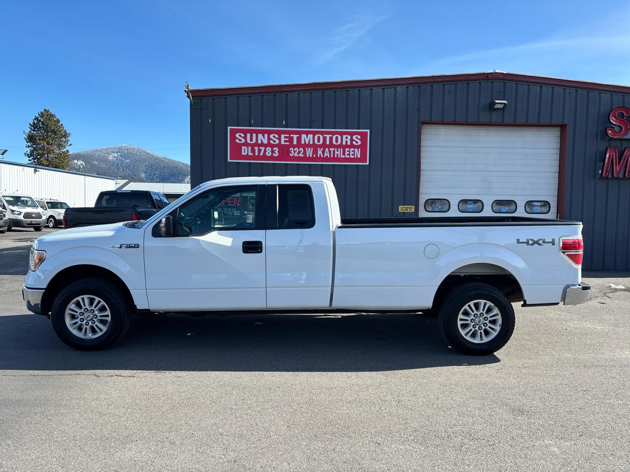 Ford F-150 4WD SuperCab 163" XL w/HD Payload Pkg 2014